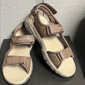 Skechers Men's Tan and Cream Sandals